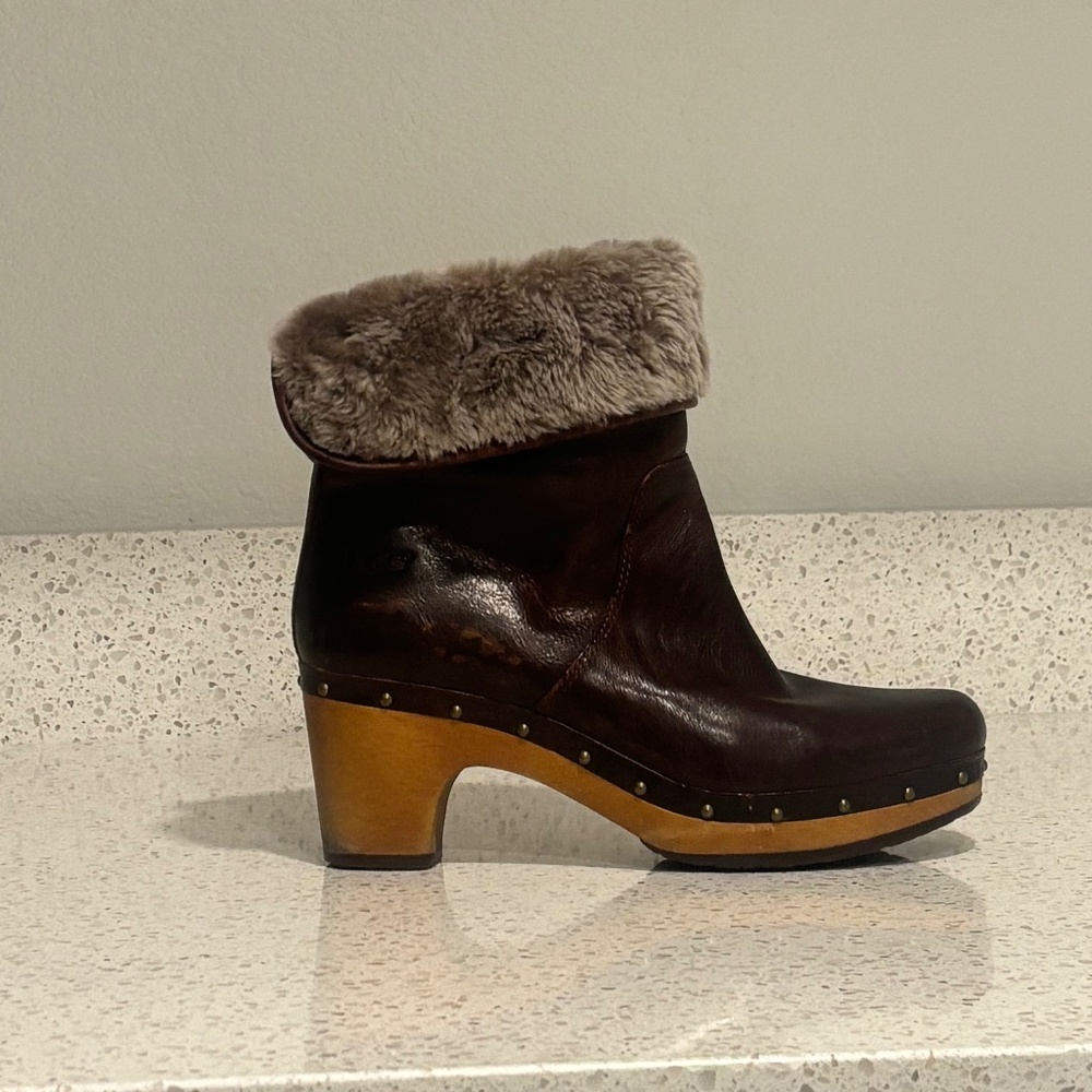 UGG 1958 Lynnea Leather Studded Foldover Clog Boot Shearling Cuff Brown Sz 8
